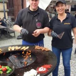 Bretten Wochenmarkt Erlebnismarkt Grill-Show -Team